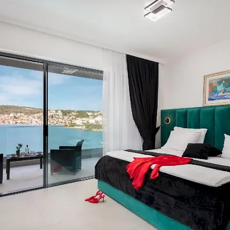 Beach Front Okrug Gornji * Trogir