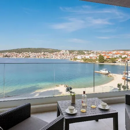 Villa Beach Front Okrug Gornji *