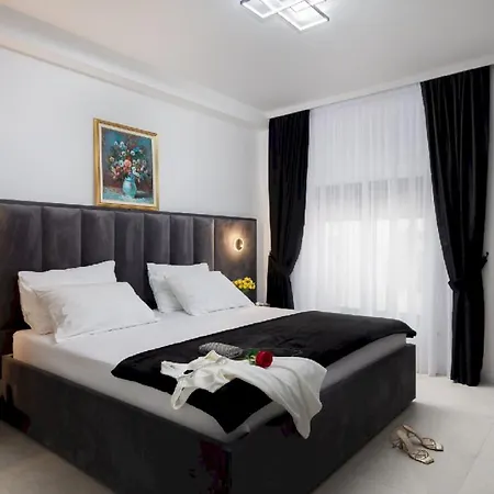 Beach Front Okrug Gornji Villa *